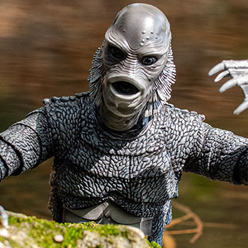 Creature from the Black Lagoon (Silver Screen Variant) Sixth Scale Figure