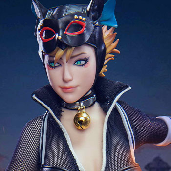 Catwoman (Deluxe Version) Sixth Scale Figure