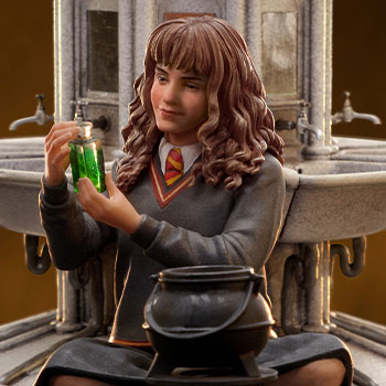 Hermione Granger Polyjuice Deluxe 1:10 Scale Statue