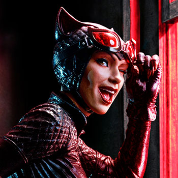 Catwoman (Deluxe Version) 1:3 Scale Statue