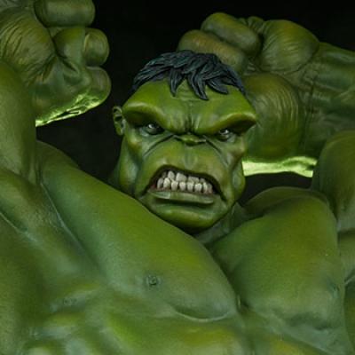 Unboxing Video Hulk Statue