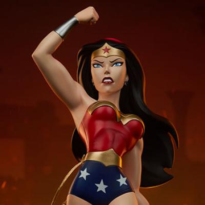 360 Wonder Woman Statue