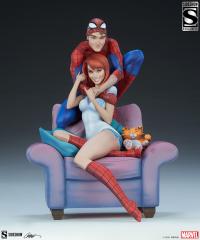 Gallery Image of Spider-Man and Mary Jane Maquette