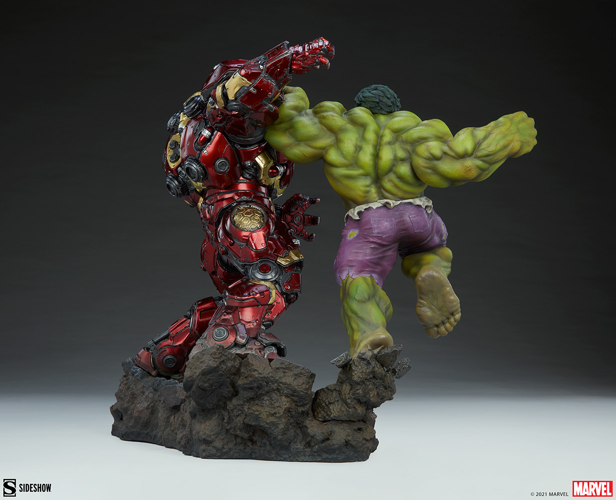 Hulk vs Hulkbuster Maquette Hulk-vs-hulkbuster_marvel_gallery_60b9026536048