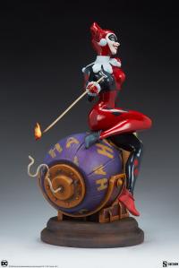 Gallery Image of Harley Quinn and The Joker Diorama