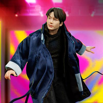 Cut & Sew on BTS Deluxe Statue Collection