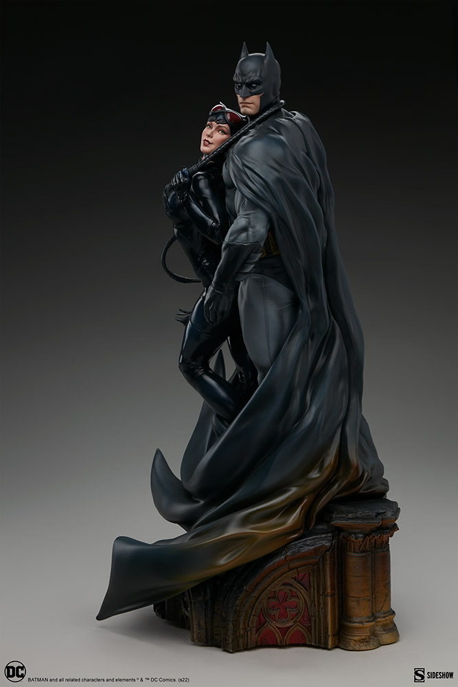 Batman and Catwoman Diorama Statue Batman-and-catwoman_dc-comics_gallery_62698cb498d3e