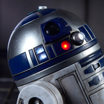 R2-D2 Deluxe Star Wars Sixth Scale Figure