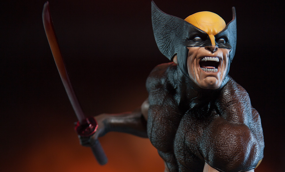 Gallery Feature Image of Wolverine - Brown Costume Premium Format™ Figure - Click to open image gallery