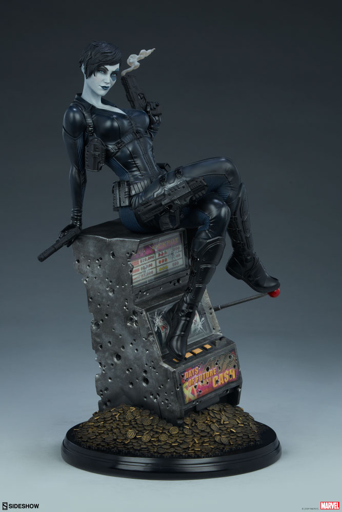 domino sideshow statue