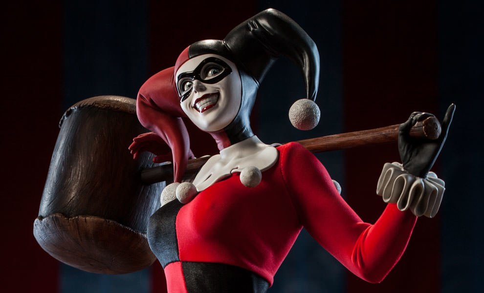 Gallery Feature Image of Harley Quinn Premium Format™ Figure - Click to open image gallery