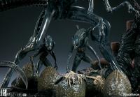 Gallery Image of Alien Queen Maquette