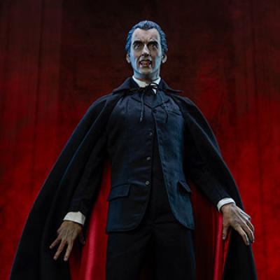Unboxing Dracula Statue