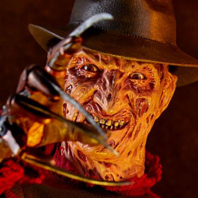 Unboxing Video Freddy Krueger Premium Format Figure