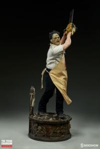 Gallery Image of Leatherface Premium Format™ Figure