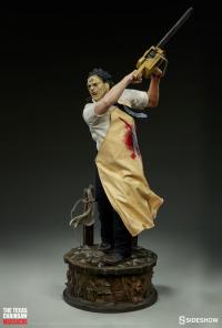 Gallery Image of Leatherface Premium Format™ Figure