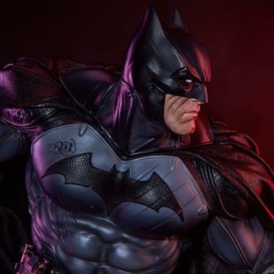 Unboxing Video Batman Premium Format Figure