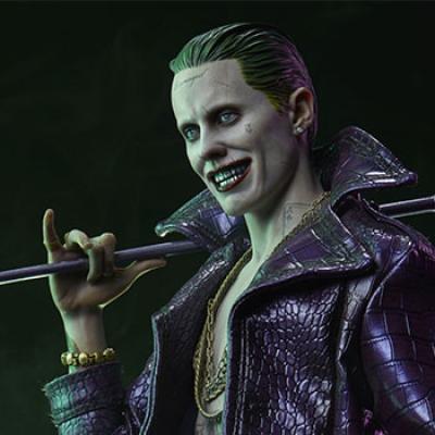 Unboxing Video The Joker Premium Format Figure