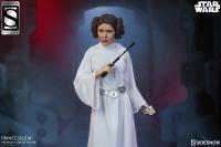 Gallery Image of Princess Leia Premium Format™ Figure