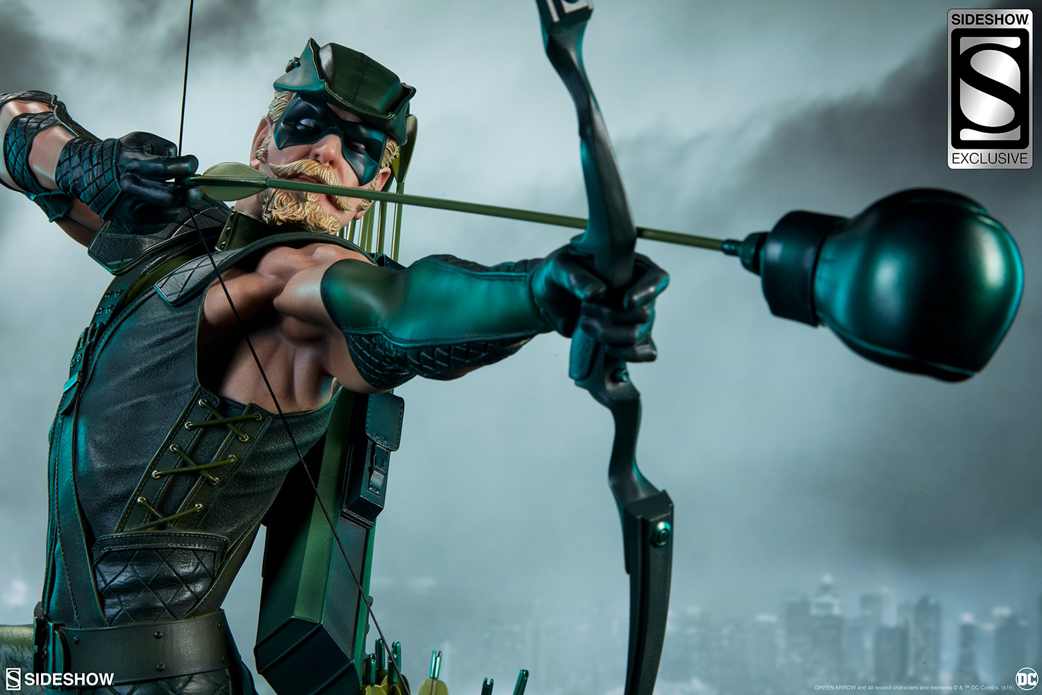 sideshow collectibles green arrow