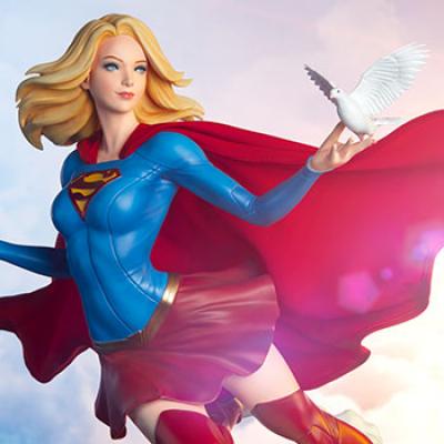 Unboxing Video Supergirl Premium Format Figure