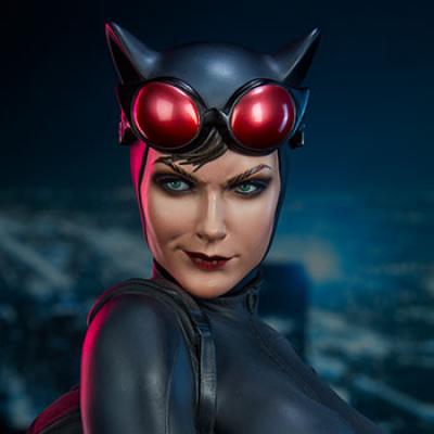 Unboxing Video Catwoman Premium Format Figure