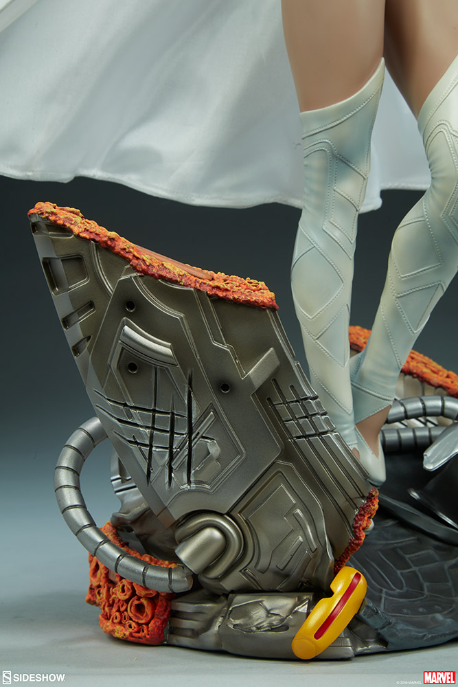 catwoman black and white statue