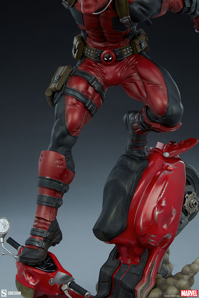 Marvel Deadpool Statue Premium Action Figure 20 cm height
