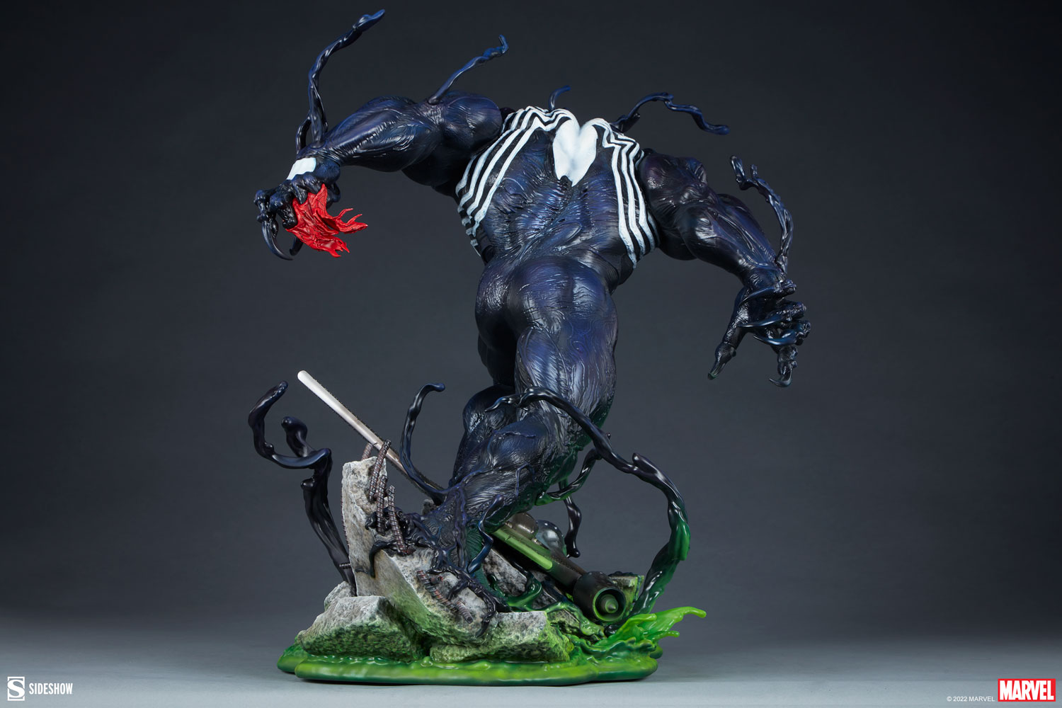 VENOM Premium Format Figure Venom_marvel_gallery_61e0c4da53139