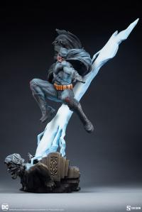 Gallery Image of Batman: The Dark Knight Returns Premium Format™ Figure