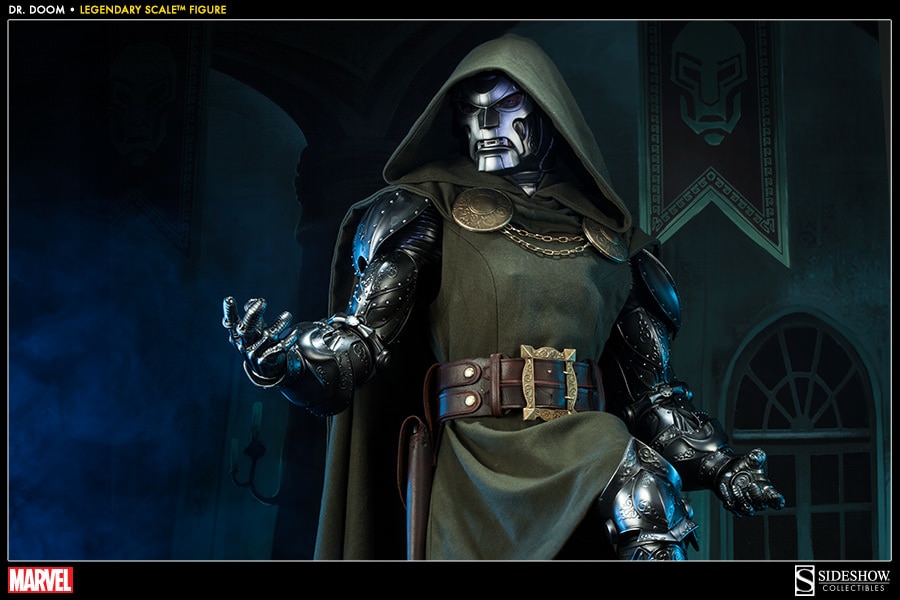 dr doom statue sideshow