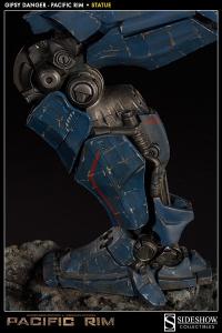 Gallery Image of Gipsy Danger: Pacific Rim Statue
