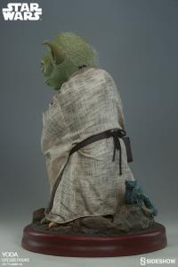 Gallery Image of Yoda Life-Size Figure