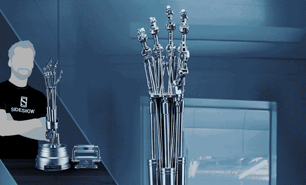 Gallery Feature Image of T-800 Endoskeleton Arm and Brain Chip Collectible Set - Click to open image gallery