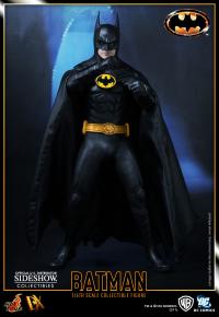Gallery Image of Batman (1989 Version) DX Series Sixth Scale Figure