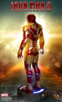 Gallery Image of Iron Man MARK 42 Life-Size Figure