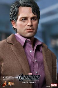 Gallery Image of Bruce Banner Sixth Scale Figure