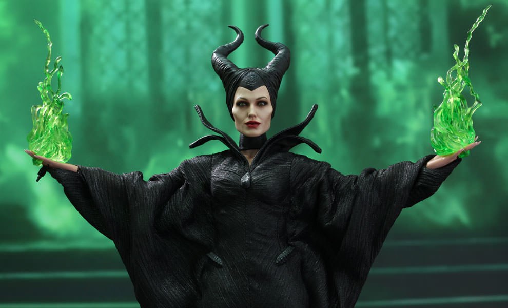 Disney Maleficent Sixth Scale Figure by Hot Toys | Sideshow ...