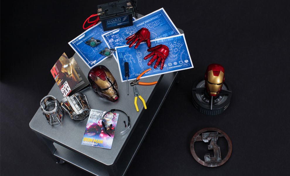 Marvel Man Workshop Accessories Set by Hot | Collectibles