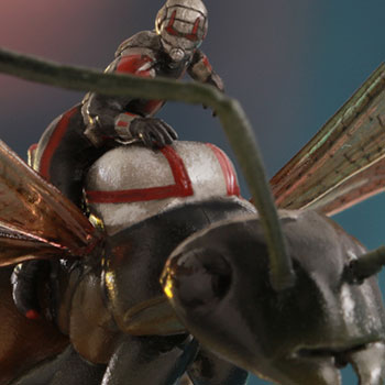 Marvel Ant-Man on Flying Ant Collectible Figure by Hot Toys
