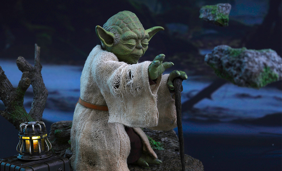 Gallery Feature Image of Yoda Sixth Scale Figure - Click to open image gallery