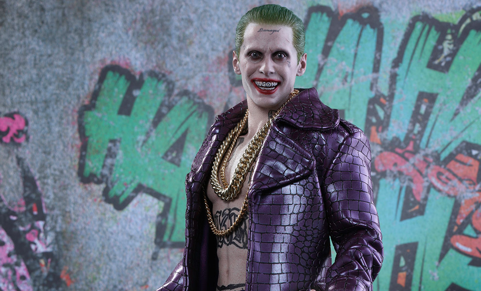 Gallery Feature Image of The Joker Purple Coat Version Sixth Scale Figure - Click to open image gallery