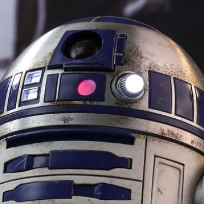 R2-D2 Special features