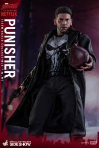 Gallery Image of The Punisher Sixth Scale Figure