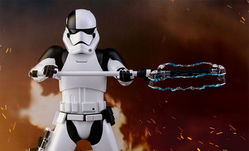 Gallery Feature Image of Executioner Trooper Sixth Scale Figure - Click to open image gallery