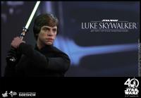 Gallery Image of Luke Skywalker Sixth Scale Figure