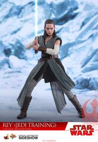 Gallery Image of Rey Jedi Training Sixth Scale Figure