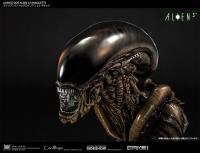 Gallery Image of Dog Alien Deluxe Maquette