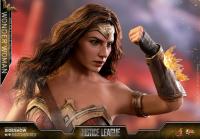 Gallery Image of Wonder Woman Sixth Scale Figure