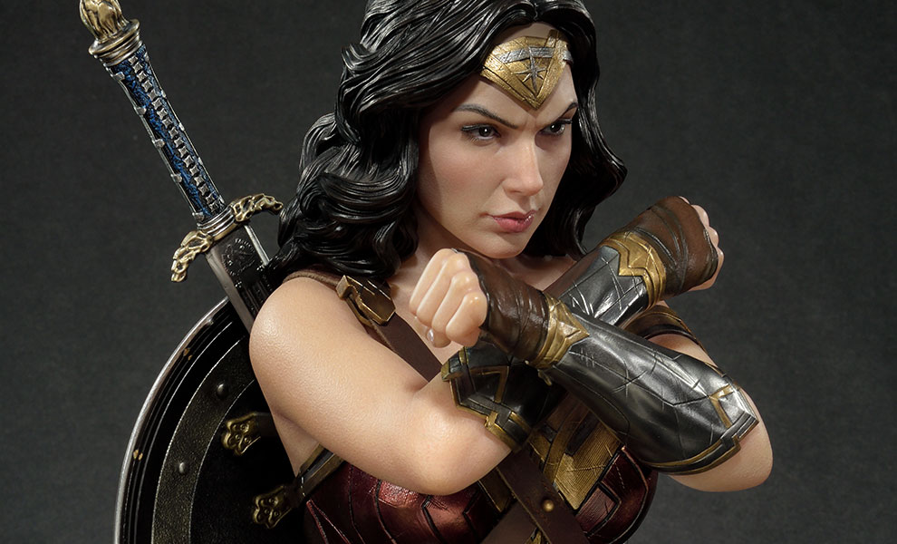 DC Comics Wonder Woman Bust by Prime 1 Studio
